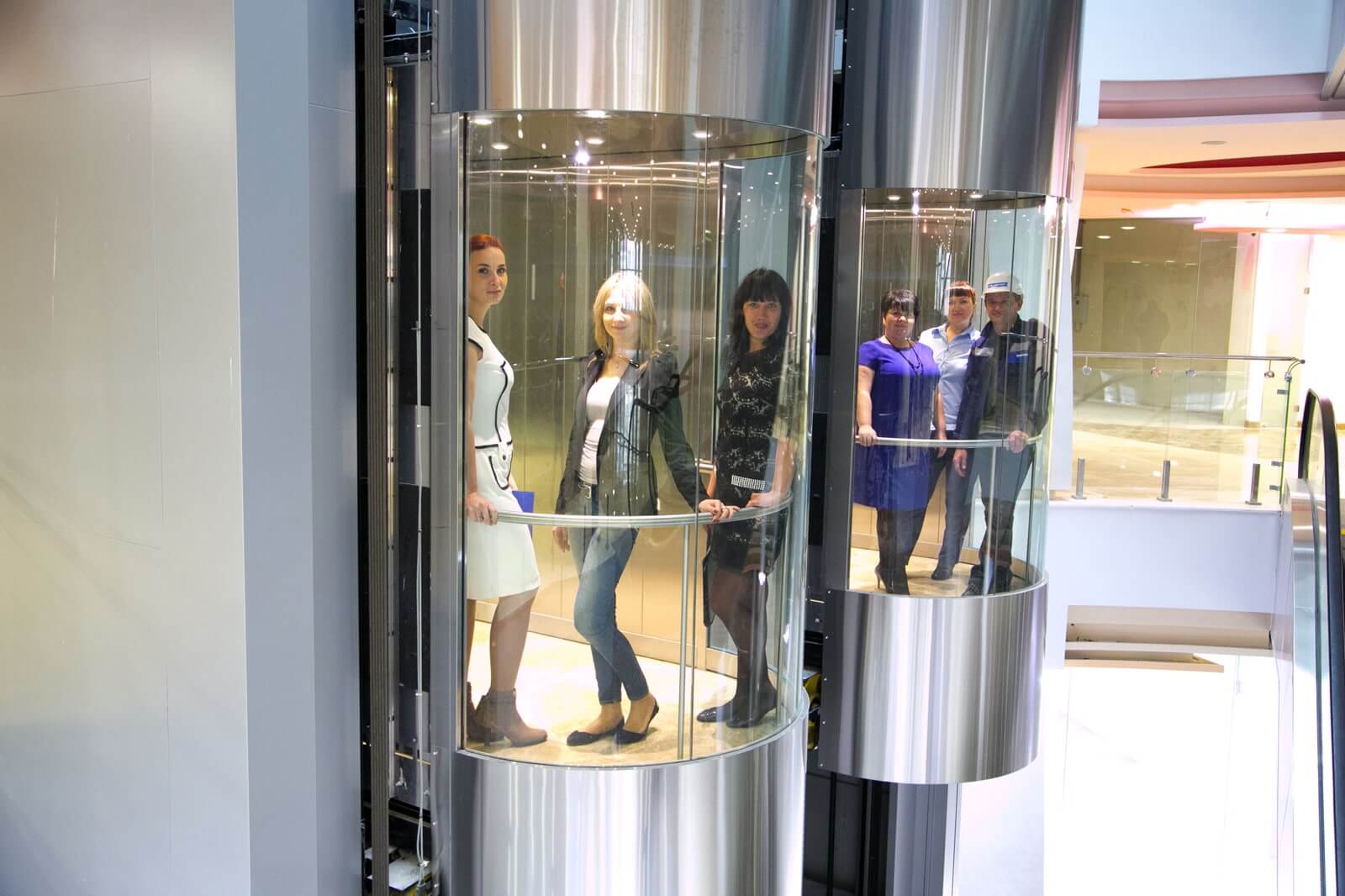 آسانسور شیشه ای یا آسانسور پانوراما